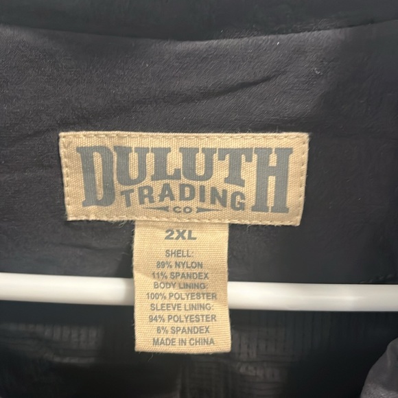 Duluth Trading Company Men’s jacket - Picture 2 of 3